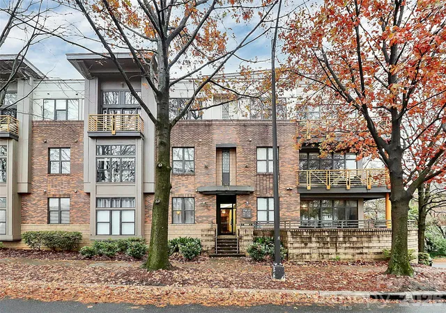 Photo 2 of Condo for sale at 712 N Davidson St, Charlotte, NC 28202 | MLS# 4402173 | Listing updated on 2026-07-10