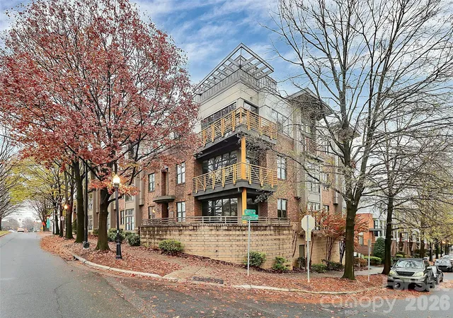Listing Photo 3 - Condo for sale in building located at 712 N Davidson St, Charlotte, NC 28202