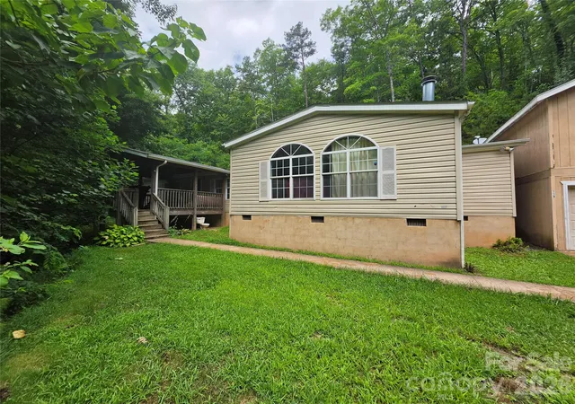Photo 3 of Single family home for sale at 119 Miracle Mountain Rd, Bryson City, NC 28713 | MLS# 4402180 | Listing updated on 2026-09-08