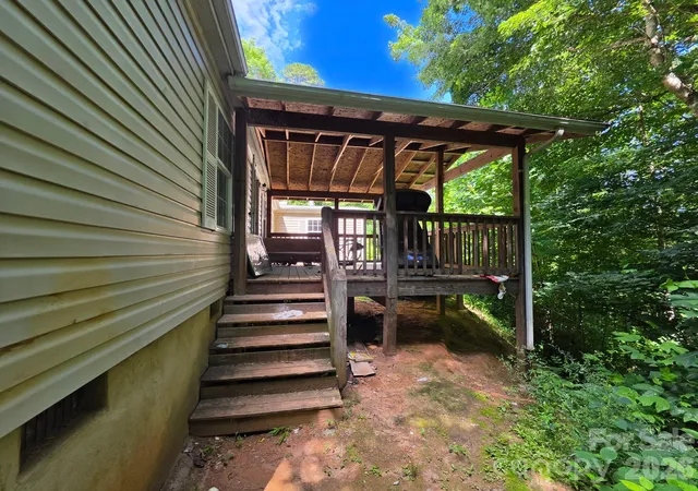Photo 4 of Single family home for sale at 119 Miracle Mountain Rd, Bryson City, NC 28713 | MLS# 4402180 | Listing updated on 2026-09-08