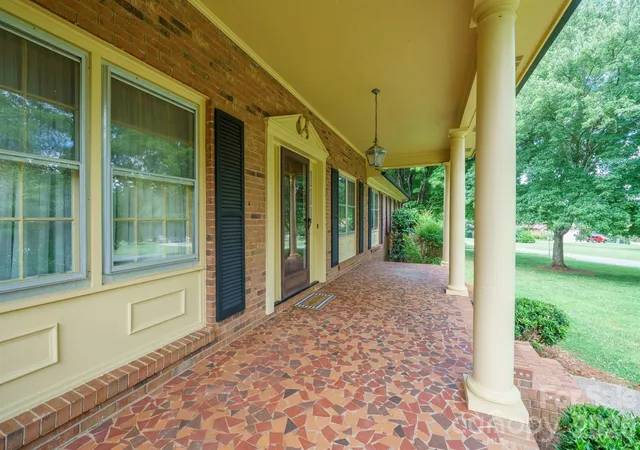 Photo 4 of Single family home for sale at 1602 Arden Dr, Lincolnton, NC 28092 | MLS# 4402185 | Listing updated on 2026-09-28