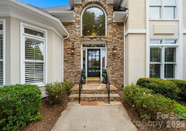 2nd image of 308 41st Avenue Pl Nw, Hickory, NC 28601 | MLS# 4402187