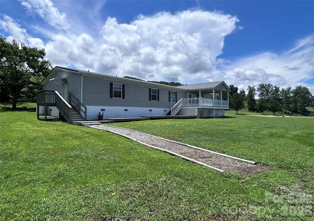 Photo 2 of Single family home for sale at 755 Fairview Loop, Hot Springs, NC 28743 | MLS# 4402205 | Listing updated on 2026-07-15