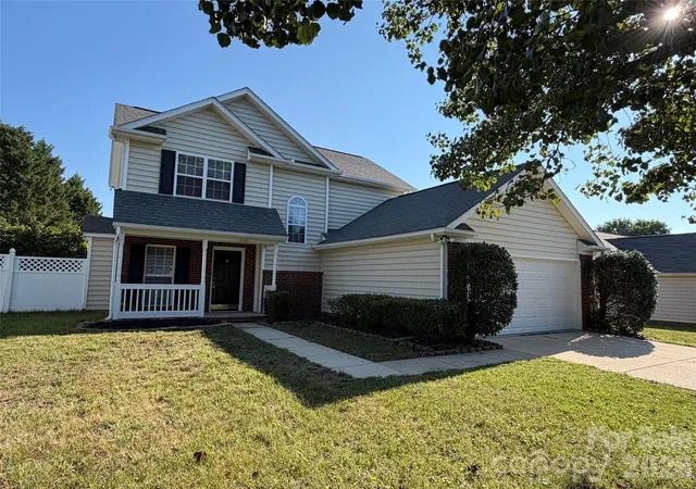 Homes for sale in Huntersville, NC | 12601 Cumberland Crest Dr, Huntersville, NC 28078 | MLS# 4402258