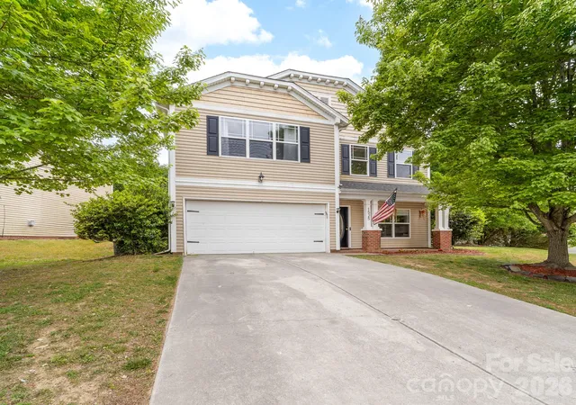 Photo 1 of Single family home for sale at 1525 Ladora Dr, Charlotte, NC 28262 | MLS# 4402271 | Listing updated on 2026-07-17