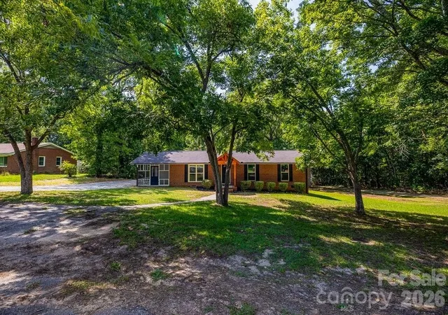 Photo 4 of Single family home for sale at 139 E Forest Dr, Union, SC 29379 | MLS# 4402279 | Listing updated on 2026-09-02