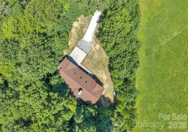Photo 4 of Single family home for sale at 482 Guy Frd Rd, Sugar Grove, NC 28679 | MLS# 4402281 | Listing updated on 2026-08-31