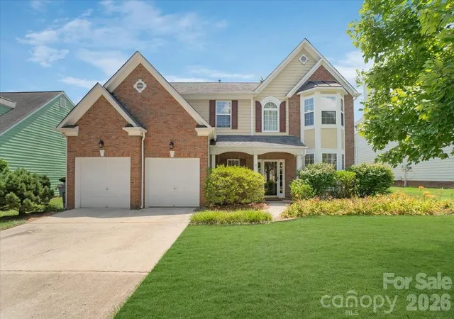1st image of 11932 Fox Glen Rd, Charlotte, NC 28269 | MLS# 4402298