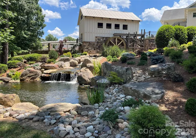 Homes for sale in Waxhaw, NC | 6003 Fallondale Rd, Waxhaw, NC 28173 | MLS# 4402311