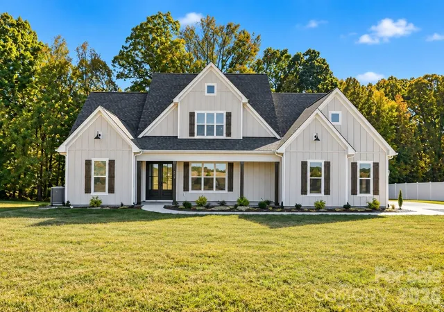 Photo 1 of Single family home for sale at 4105 Parkwood School Rd, Monroe, NC 28112 | MLS# 4402329 | Listing updated on 2026-10-07