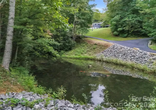 Listing Photo 4 - Condo for sale in building located at 97 Whippoorwill Ln, Fairview, NC 28730