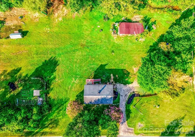 Photo 5 of Single family home for sale at 2910 Old Hwy 60, Ronda, NC 28670 | MLS# 4402333 | Listing updated on 2026-09-03