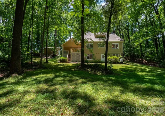Photo 3 of Single family home for sale at 909 Woodland Forest Dr, Waxhaw, NC 28173 | MLS# 4402336 | Listing updated on 2026-08-29