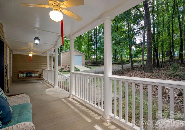 Photo 4 of Single family home for sale at 909 Woodland Forest Dr, Waxhaw, NC 28173 | MLS# 4402336 | Listing updated on 2026-08-29