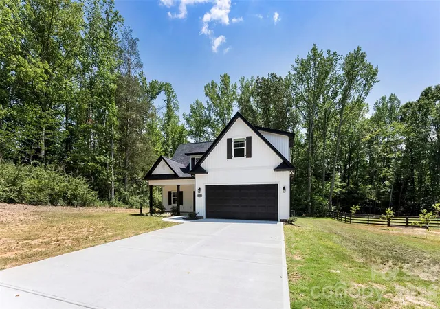 3rd image of 5005 Oconee Dr, Stanley, NC 28164 | MLS# 4402337