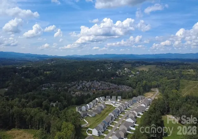 2nd image of 843 Adelston Ln, Asheville, NC 28804 | MLS# 4402339