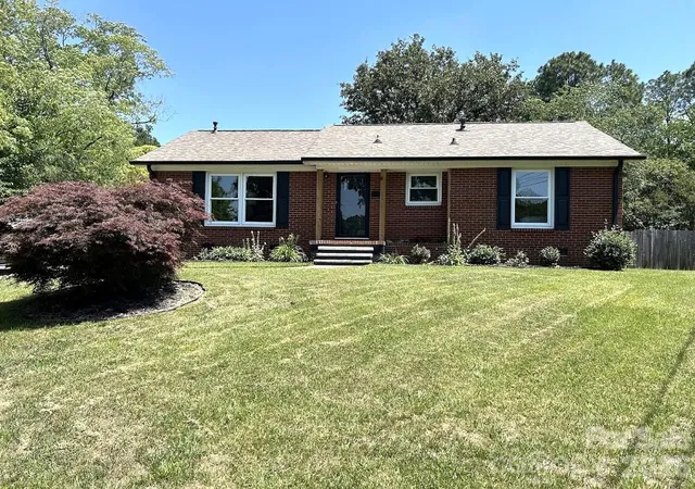 1st image of 7113 Sterncrest Pl, Charlotte, NC 28210 | MLS# 4402347