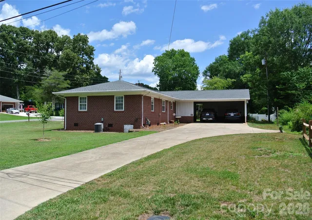 3rd image of 106 Freeman St, Rutherfordton, NC 28139 | MLS# 4402350