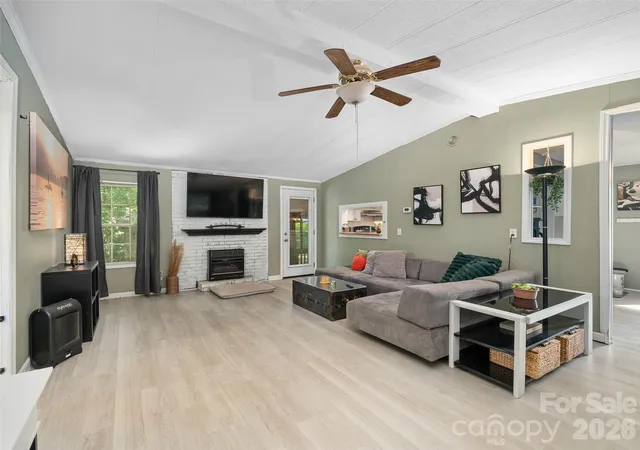 Photo 2 of Single family home for sale at 2 Lost Forest Dr, Candler, NC 28715 | MLS# 4402355 | Listing updated on 2026-09-03