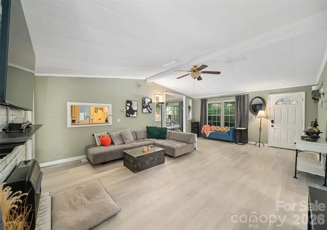 Photo 3 of Single family home for sale at 2 Lost Forest Dr, Candler, NC 28715 | MLS# 4402355 | Listing updated on 2026-09-03