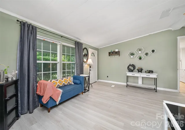 Photo 3 of Single family home for sale at 2 Lost Forest Dr, Candler, NC 28715 | MLS# 4402355 | Listing updated on 2026-09-03