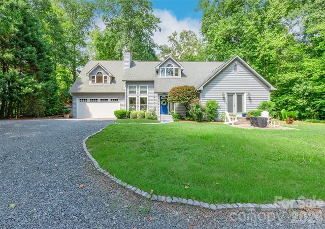 Photo 1 of Single family home for sale at 1326 Clifflure Ln, Fort Mill, SC 29708 | MLS# 4402361 | Listing updated on 2026-09-02