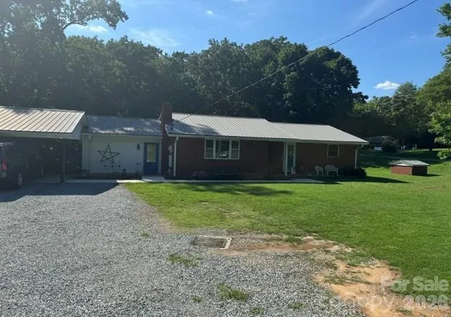 Photo 1 of Single family home for sale at 213 E 3rd Street, Salisbury, NC 28146 | MLS# 4402364 | Listing updated on 2026-08-17