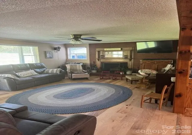 Photo 2 of Single family home for sale at 213 E 3rd Street, Salisbury, NC 28146 | MLS# 4402364 | Listing updated on 2026-08-17