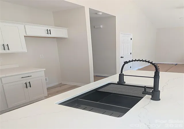 Photo 3 of Single family home for sale at 123 Kingswood Dr, Statesville, NC 28625 | MLS# 4402379 | Listing updated on 2026-08-08