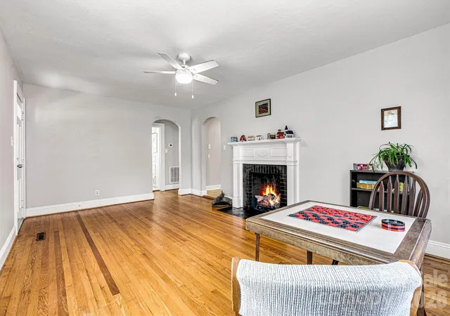 3rd image of 147 13Th Ave Nw, Hickory, NC 28601 | MLS# 4402398