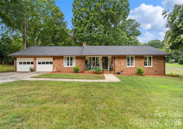 2nd image of 400 S Westover Dr, Monroe, NC 28112 | MLS# 4402421