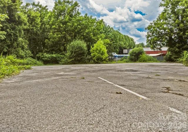 39th image of 31 Meadows Blake House Ln, Fletcher, NC 28732 | MLS# 4402422