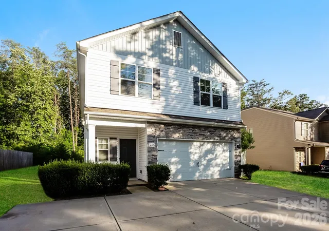 Photo 2 of Sale Pending at 2706 Mt Holly Huntersville Rd, Charlotte, NC 28214 | MLS# 4402423 | Listing updated on 2026-08-26