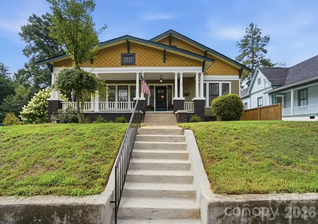Photo 2 of Single family home for sale at 1627 N Main St, Salisbury, NC 28144 | MLS# 4402430 | Listing updated on 2026-08-23