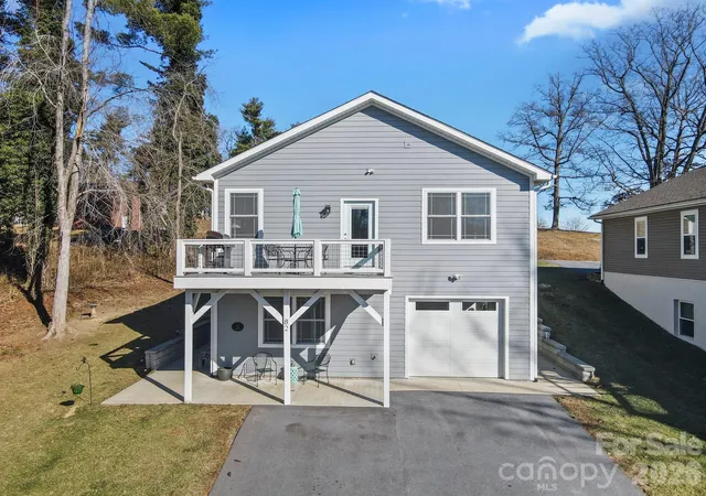 3rd image of 82 Summit Cir, Hendersonville, NC 28739 | MLS# 4402447