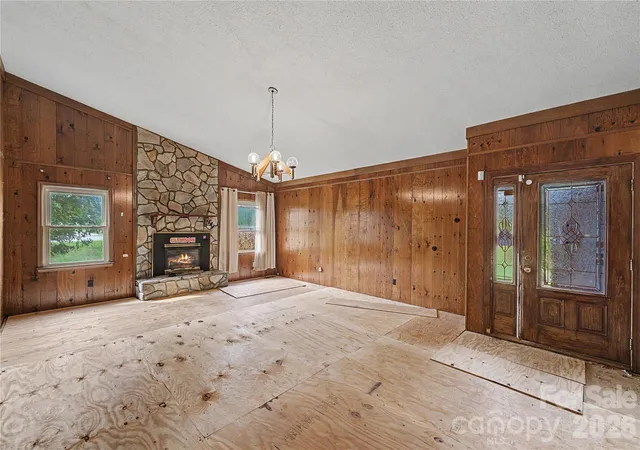Photo 1 of Single family home for sale at 102 Nob Hl Dr, Gaffney, SC 29340 | MLS# 4402449 | Listing updated on 2026-09-21