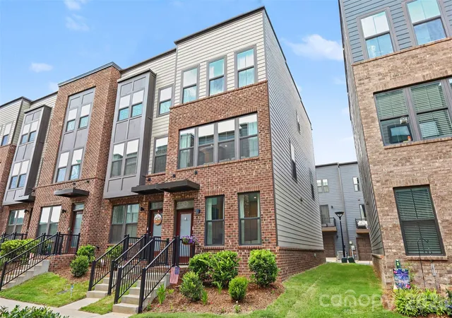 Photo 1 of Townhouse for sale at 1018 Simcoe Ln, Charlotte, NC 28217 | MLS# 4402464 | Listing updated on 2026-09-13
