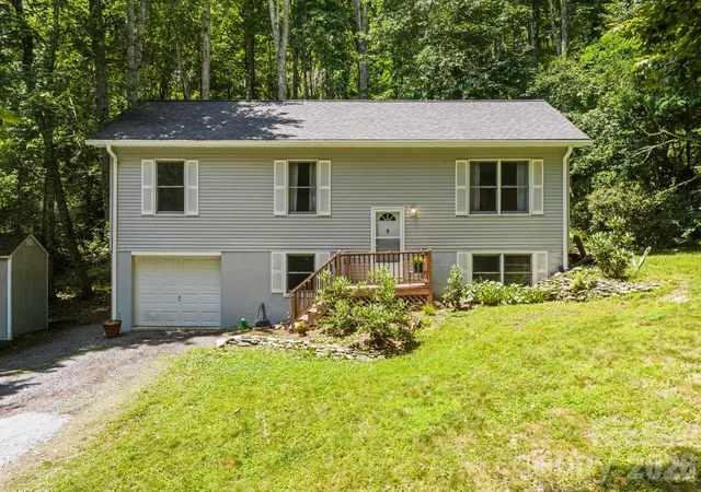 Photo 1 of Single family home for sale at 100 Summersweet Dr, Banner Elk, NC 28604 | MLS# 4402468 | Listing updated on 2026-08-26