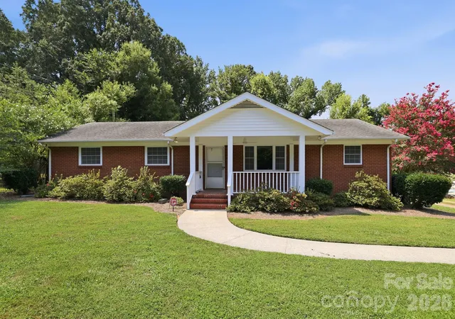 Photo 1 of Single family home for sale at 4020 Wilson Ln, Charlotte, NC 28206 | MLS# 4402474 | Listing updated on 2026-08-22
