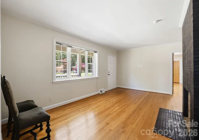 Photo 4 of Single family home for sale at 4020 Wilson Ln, Charlotte, NC 28206 | MLS# 4402474 | Listing updated on 2026-08-22