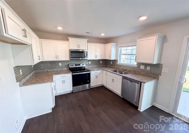 2nd image of 7244 Finnigan Rd, Charlotte, NC 28215 | MLS# 4402476