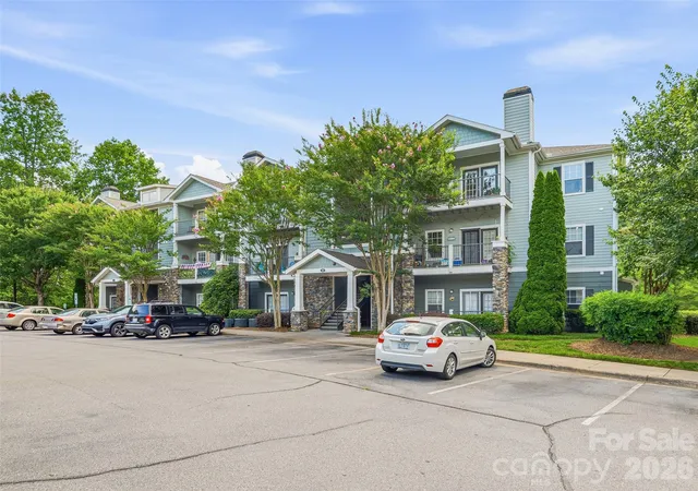 2nd image of 200 Vista Lake Dr #301, Candler, NC 28715 | MLS# 4402489