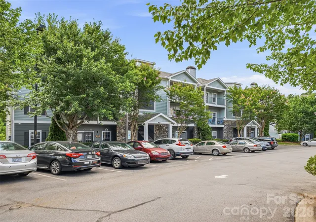 3rd image of 200 Vista Lake Dr #301, Candler, NC 28715 | MLS# 4402489