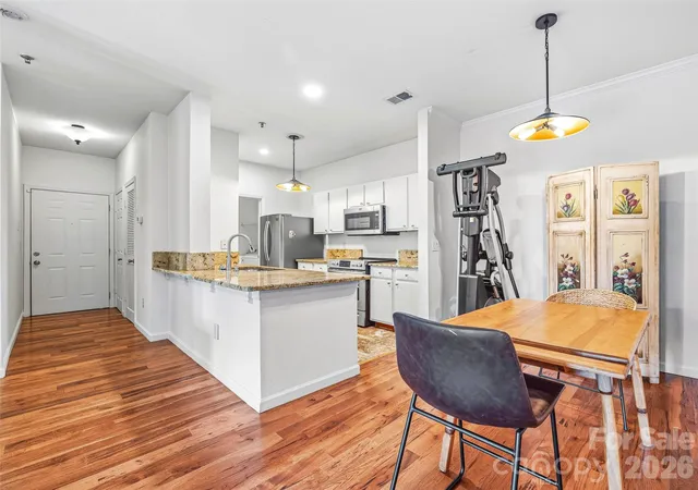 5th image of 200 Vista Lake Dr #301, Candler, NC 28715 | MLS# 4402489