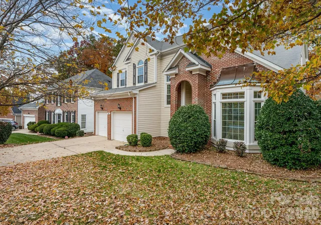 Photo 2 of Sale Pending at 5923 Swanston Dr, Charlotte, NC 28269 | MLS# 4402491 | Listing updated on 2026-10-06
