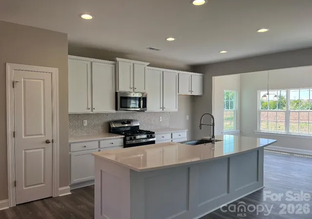 Photo 3 of Single family home for sale at 262 Corrie Ann Dr, Concord, NC 28027 | MLS# 4402498 | Listing updated on 2026-09-25