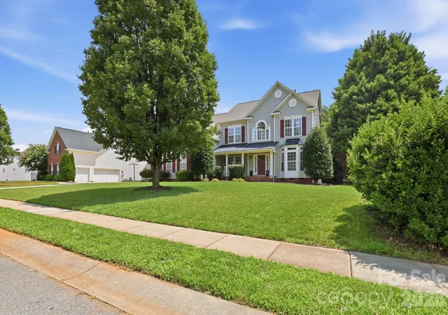 Photo 3 of Single family home for sale at 151 Corona Cir, Mooresville, NC 28117 | MLS# 4402509 | Listing updated on 2026-09-21