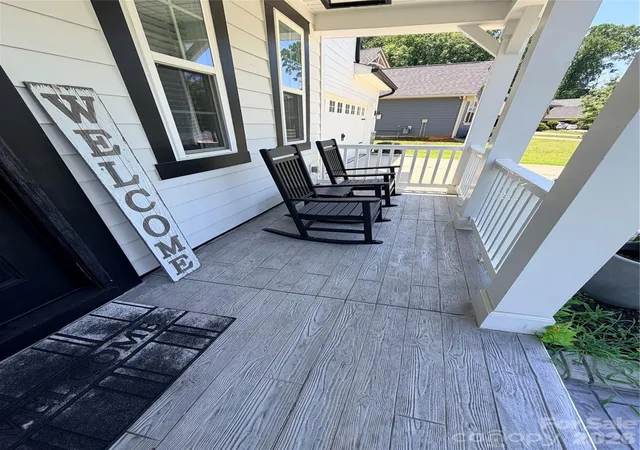 Photo 5 of Single family home for sale at 5070 Watersail Way, Clover, SC 29710 | MLS# 4402512 | Listing updated on 2026-08-31