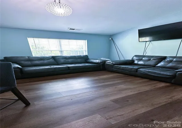 Photo 2 of Single family home for sale at 5113 Milhaven Ln, Charlotte, NC 28269 | MLS# 4402517 | Listing updated on 2026-10-15