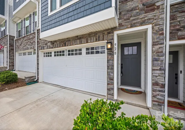 Photo 2 of Townhouse for sale at 928 Portrush Ln, Fort Mill, SC 29708 | MLS# 4402531 | Listing updated on 2026-07-17